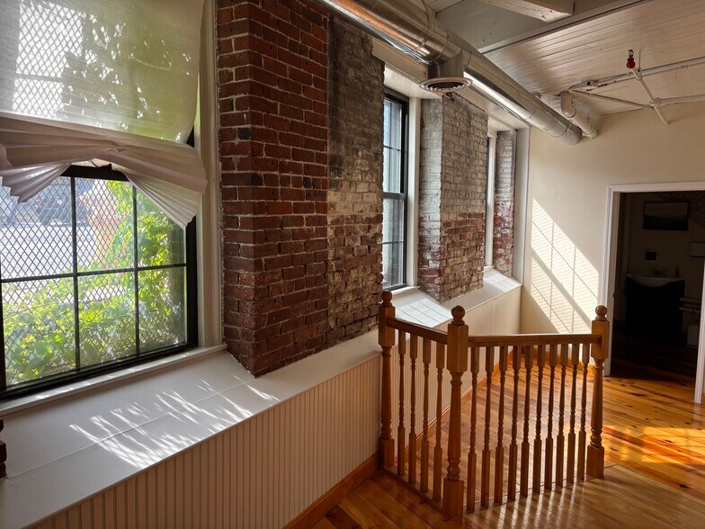 49-51 Union St, Worcester, MA for lease - Building Photo - Image 2 of 12