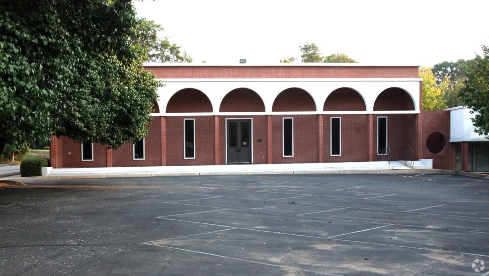 3414-3426 Old Cantrell Rd, Little Rock, AR for lease - Building Photo - Image 3 of 21