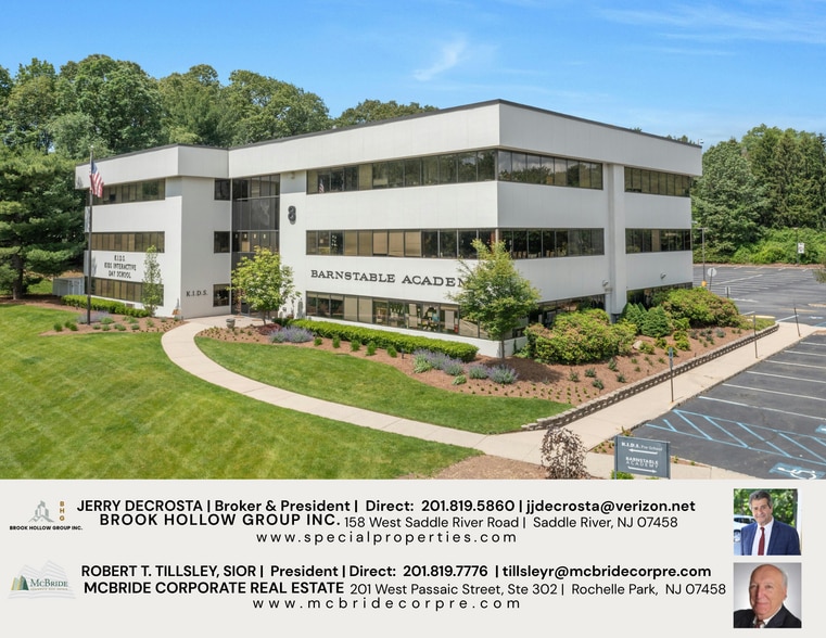 8 Wright Way, Oakland, NJ for sale - Building Photo - Image 1 of 5