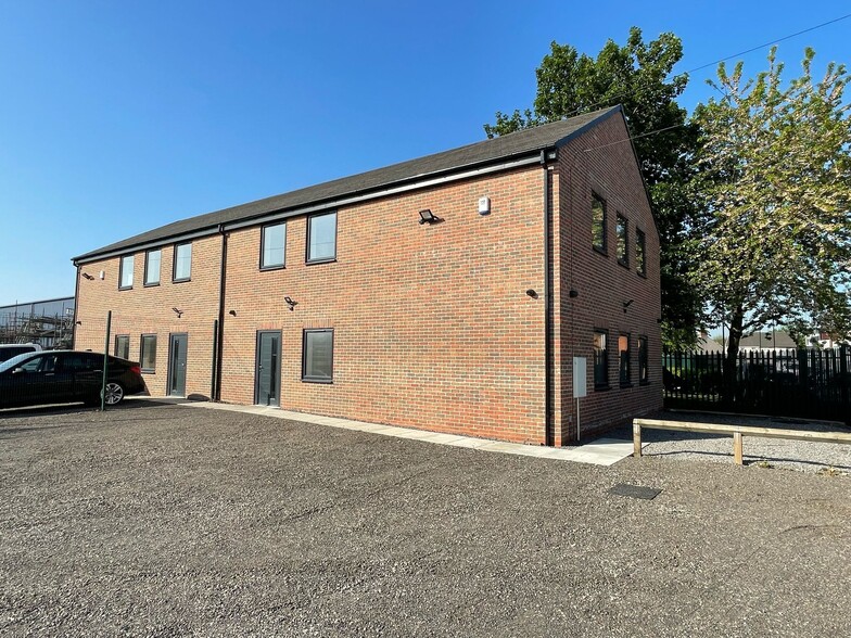 13 Ings Rd, Doncaster for sale - Primary Photo - Image 1 of 1