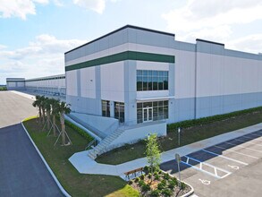 2550 American Way, Groveland, FL for lease Building Photo- Image 1 of 3