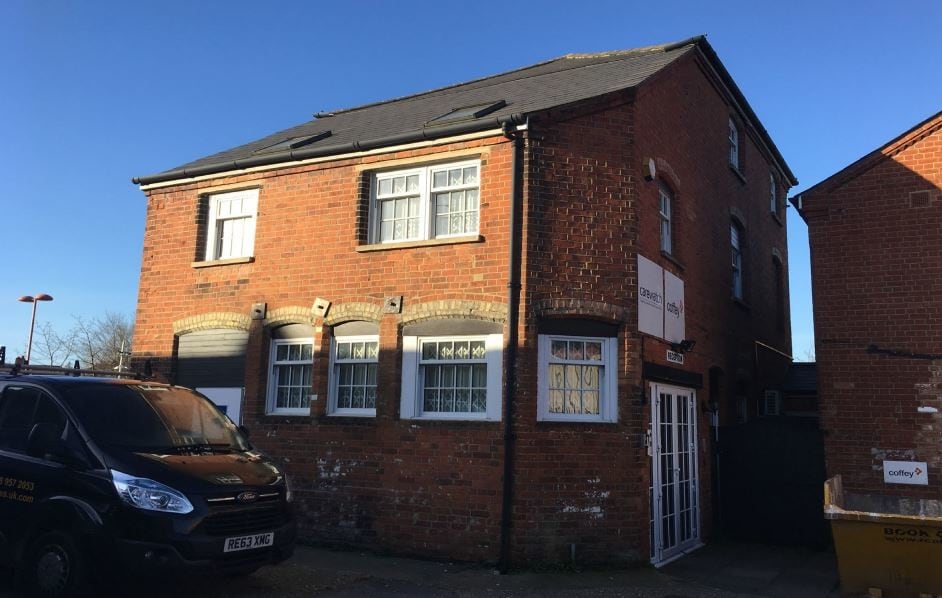 1 Northfield Rd, Reading for sale Building Photo- Image 1 of 1