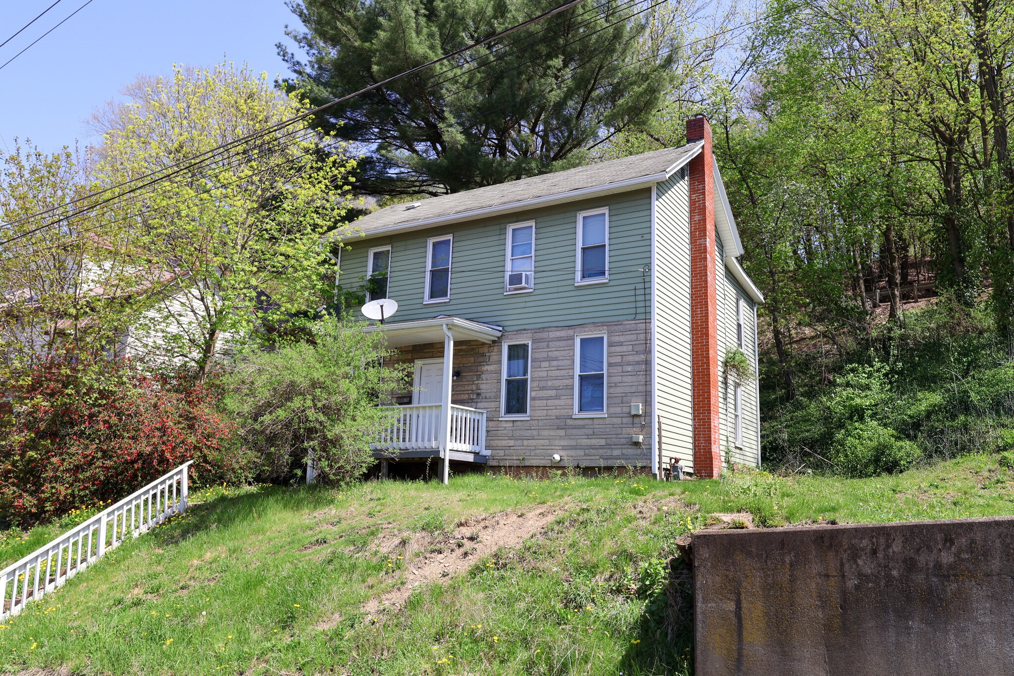 140 Oak Ave, Kittanning, PA for sale Primary Photo- Image 1 of 2