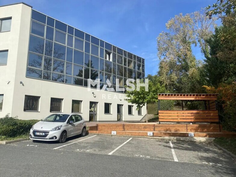 Office in Limonest for lease - Building Photo - Image 3 of 12