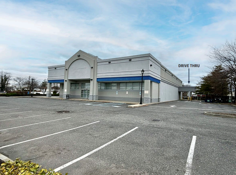 901-925 Montauk Hwy, Copiague, NY for lease - Building Photo - Image 2 of 10