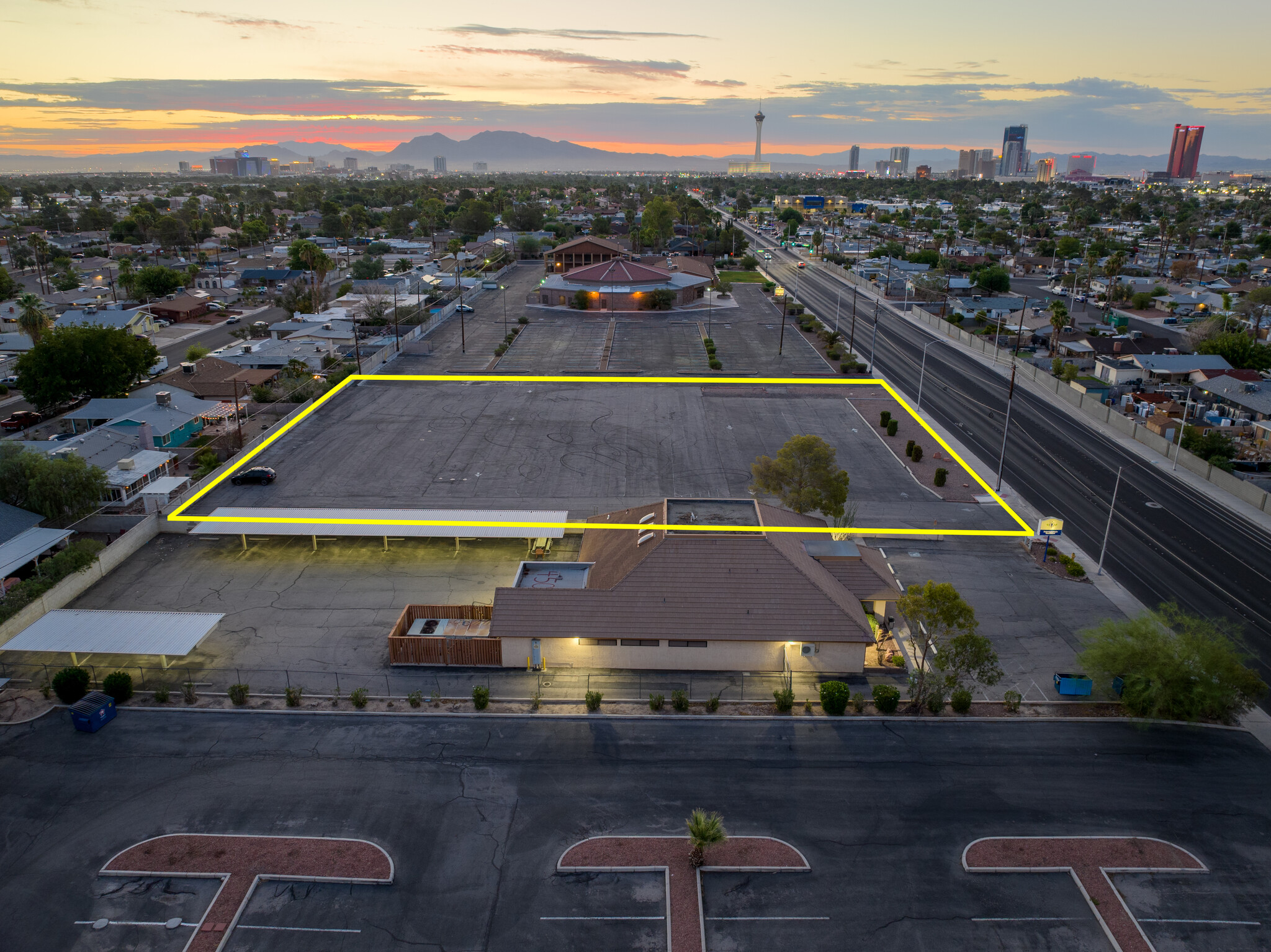 4500 W Oakey Blvd, Las Vegas, NV for sale Primary Photo- Image 1 of 1