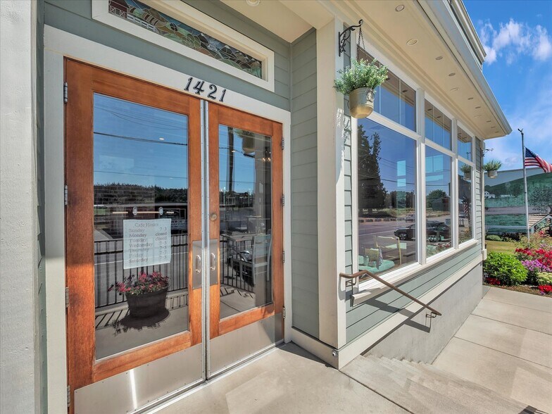 1421 Pioneer Hwy, Stanwood, WA for sale - Building Photo - Image 2 of 34