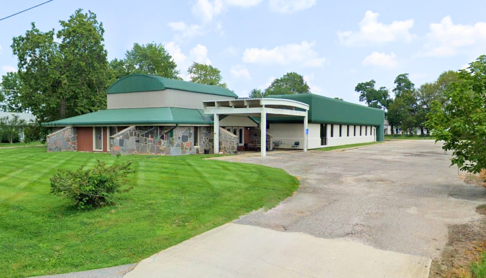 111 Aiken St, Hope, IN for lease - Building Photo - Image 1 of 27