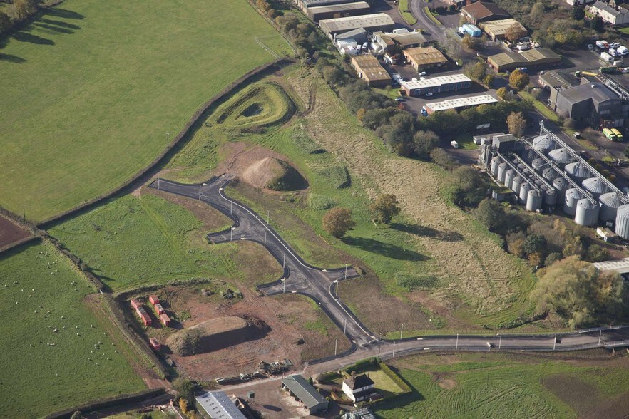 Saunders Way, Cullompton for lease - Primary Photo - Image 1 of 1