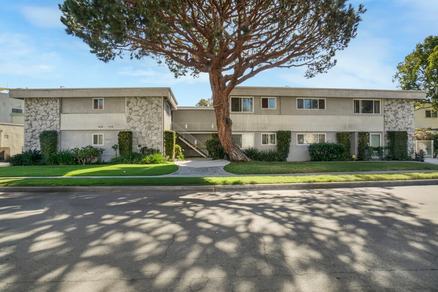 18216 Kingsdale Ave, Redondo Beach, CA for sale - Primary Photo - Image 1 of 18