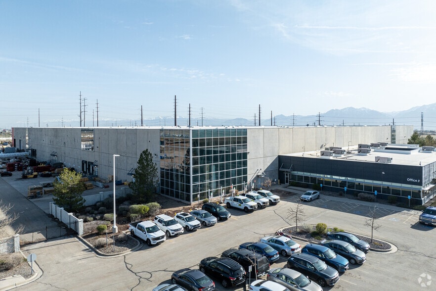 6076 W Broken Rock Cir, South Jordan, UT for sale - Primary Photo - Image 1 of 1