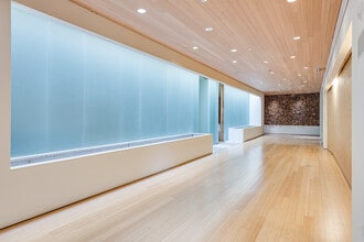 225 W Ohio St, Chicago, IL for lease Interior Photo- Image 1 of 5