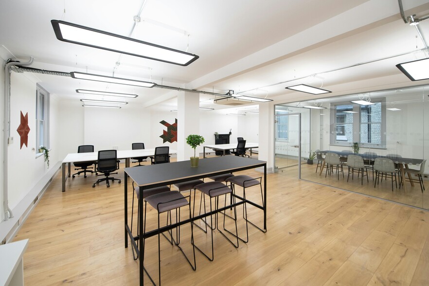 6 Lloyds Ave, London for lease - Interior Photo - Image 2 of 36