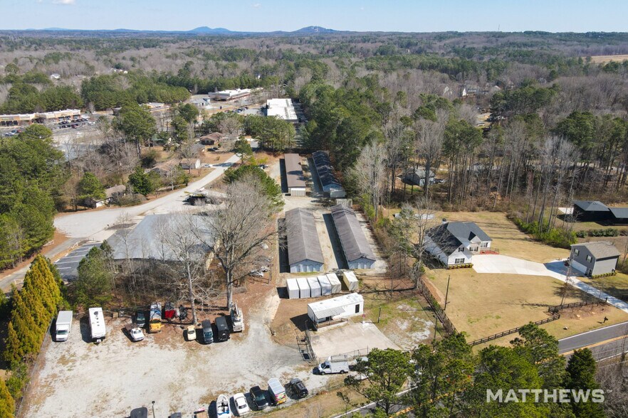 Dallas, GA Storage Portfolio portfolio of 2 properties for sale on LoopNet.com - Building Photo - Image 3 of 4