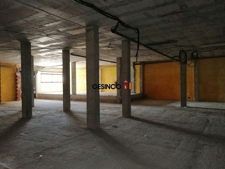 Retail in València for sale - Building Photo - Image 2 of 2