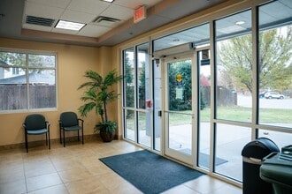 1226 N Shartel Ave, Oklahoma City, OK for sale Interior Photo- Image 2 of 24