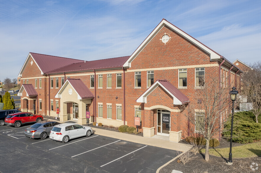 543-569 Centre View Blvd, Crestview Hills, KY for lease - Primary Photo - Image 1 of 6