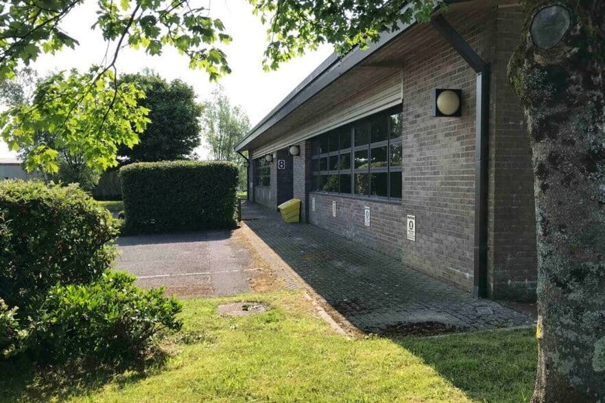 8B Cranmere Rd, Okehampton for sale - Building Photo - Image 2 of 12