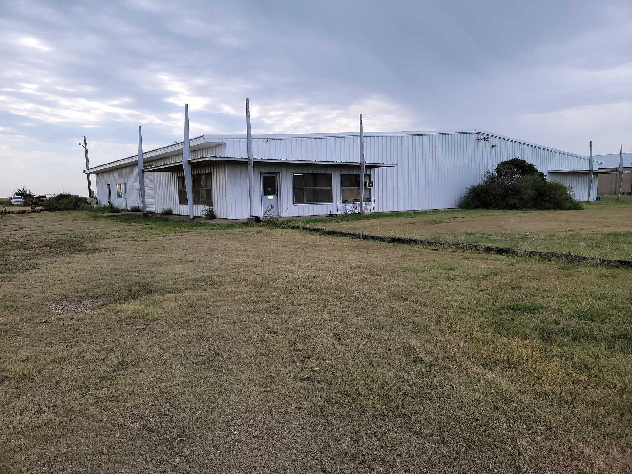 14 Kansas 96, Dighton, KS for sale Primary Photo- Image 1 of 1