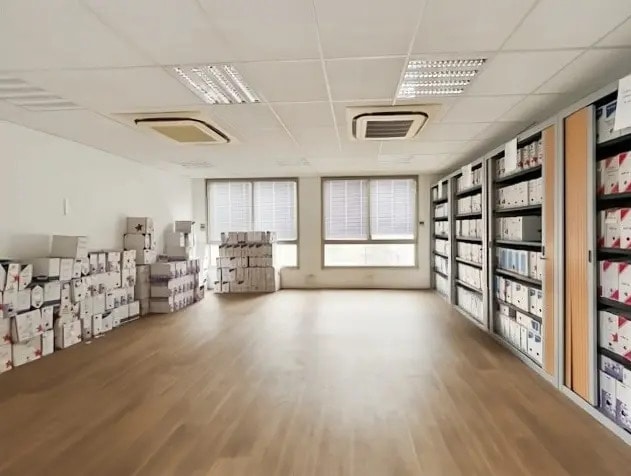 Office in Paris for lease Building Photo- Image 1 of 9