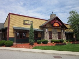 Smokey Bones Bar & Fire Grill - Pub