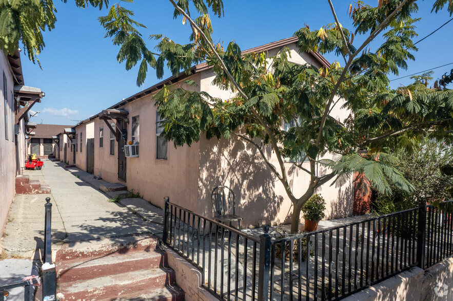 2707 E 7th St, Los Angeles, CA for sale - Building Photo - Image 1 of 1