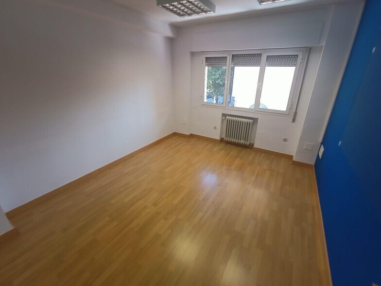 Office in Cáceres, Cáceres for lease - Building Photo - Image 3 of 10