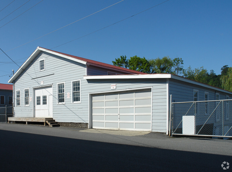 81 Water St, Catskill, NY for sale - Building Photo - Image 1 of 2