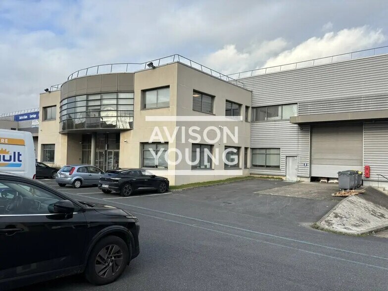 Flex in Gennevilliers for lease - Building Photo - Image 1 of 12
