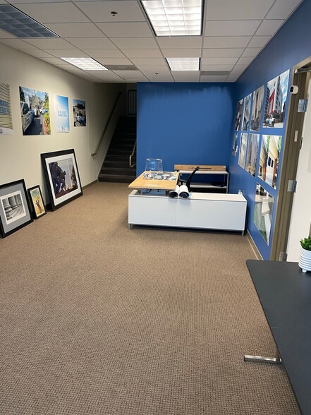 43760 Trade Center Pl, Sterling, VA for lease - Interior Photo - Image 3 of 11