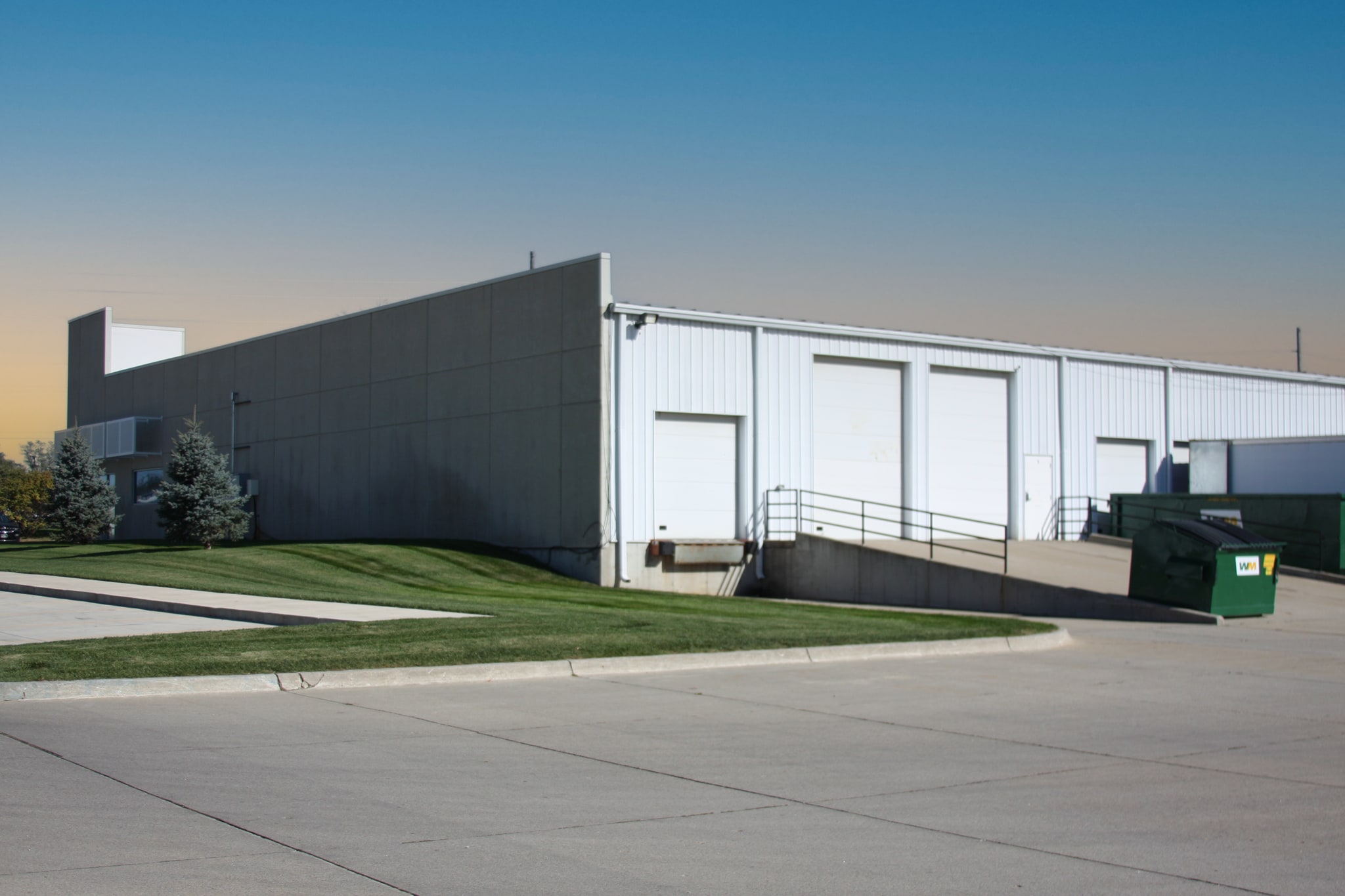 1501 NE Broadway Ave, Des Moines, IA for lease Building Photo- Image 1 of 10