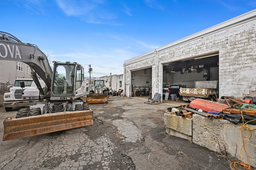 31 Victory St, Stamford, CT for sale - Building Photo - Image 3 of 9