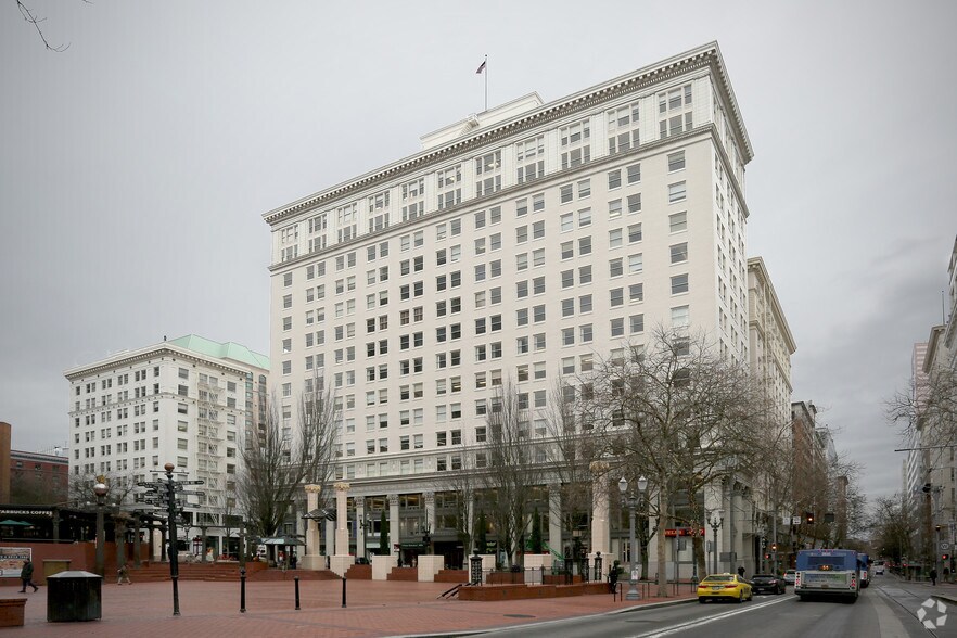 555 SW Morrison St, Portland, OR for lease - Image 1 of 1