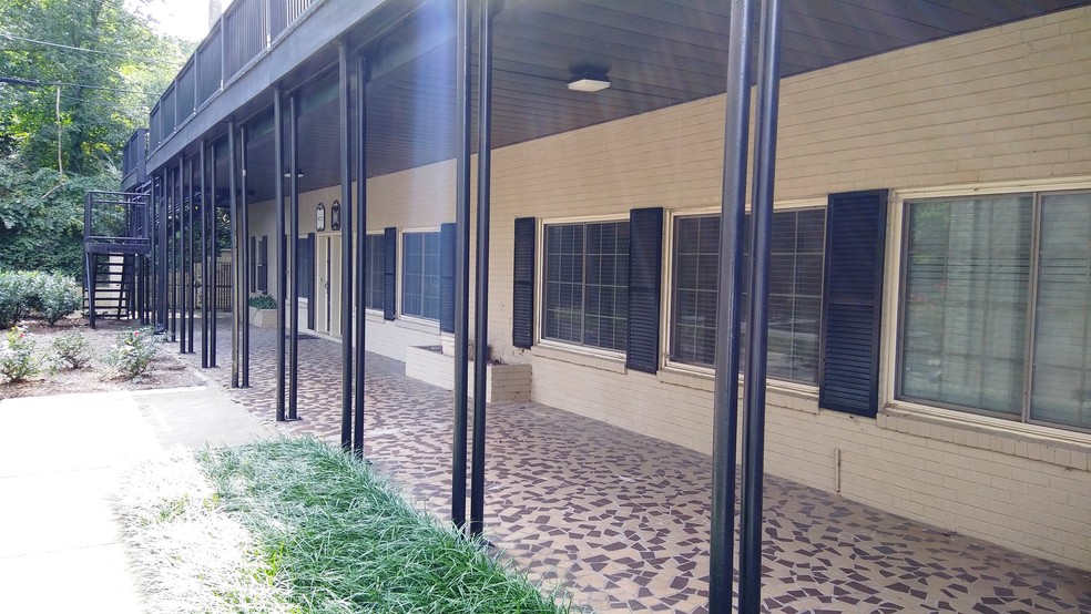 4651 Roswell Rd, Atlanta, GA for sale - Building Photo - Image 1 of 1