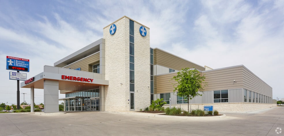 7719 IH-35 S, San Antonio, TX for lease - Building Photo - Image 1 of 5