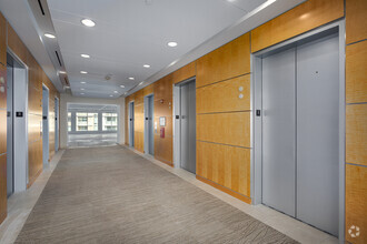 2777 Crystal Dr, Arlington, VA for lease Interior Photo- Image 1 of 7