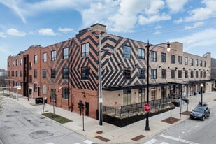 1400 Kingsbury - Loft