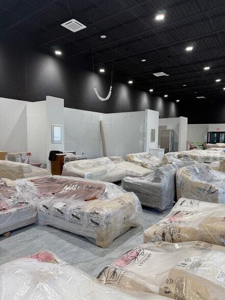 246-248 Pegasus Ave, Northvale, NJ for sale - Interior Photo - Image 2 of 15