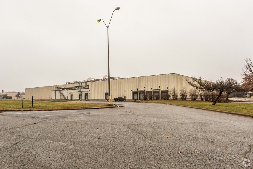 1665 Old Columbia Rd, Dickson, TN for sale - Primary Photo - Image 1 of 1