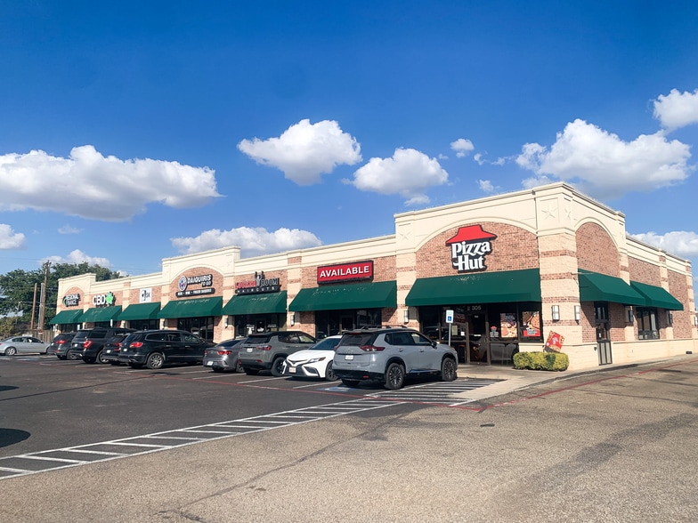 305 Frankford Ave, Lubbock, TX for lease - Building Photo - Image 1 of 10