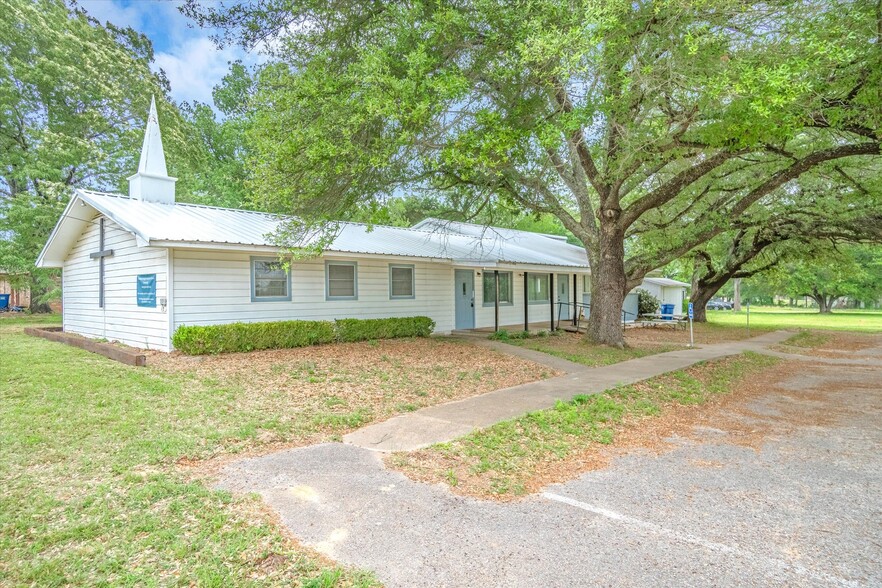 1500 Spring Street St, Grand Saline, TX for sale - Building Photo - Image 2 of 39