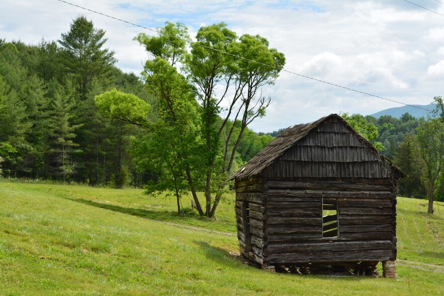 6421 Highway 91 N, Laurel Bloomery, TN for lease - Primary Photo - Image 1 of 101