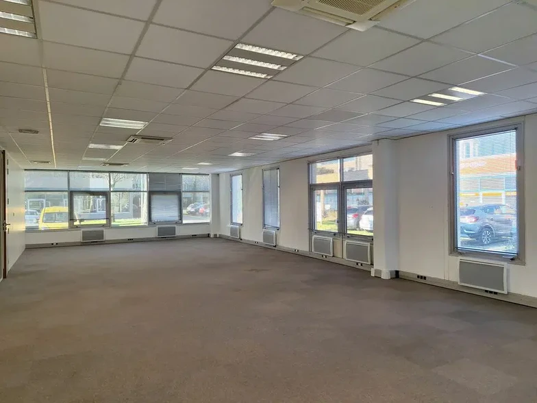 Office in Pessac for sale - Interior Photo - Image 3 of 6