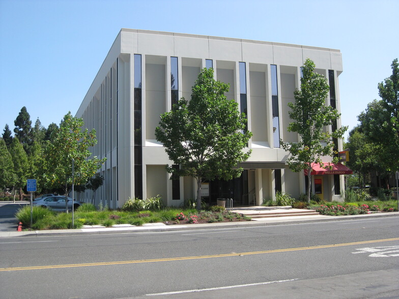 625 Ellis St, Mountain View, CA for lease - Building Photo - Image 1 of 3