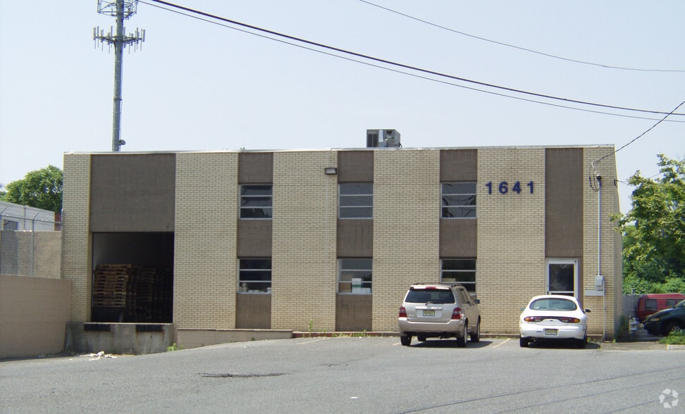 1641 Sherman Ave, Pennsauken, NJ for lease - Building Photo - Image 3 of 5