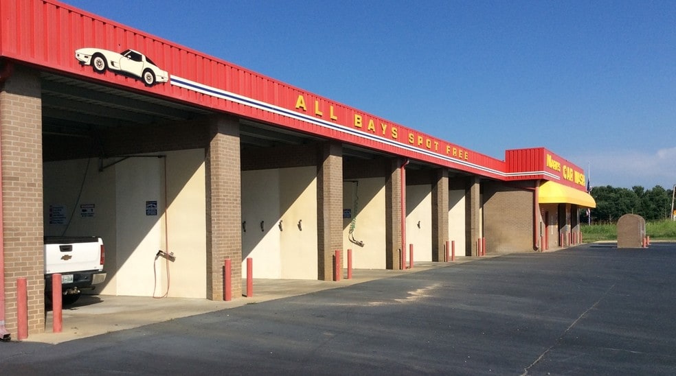 Marks Car Wash portfolio of 2 properties for sale on LoopNet.com - Primary Photo - Image 2 of 2