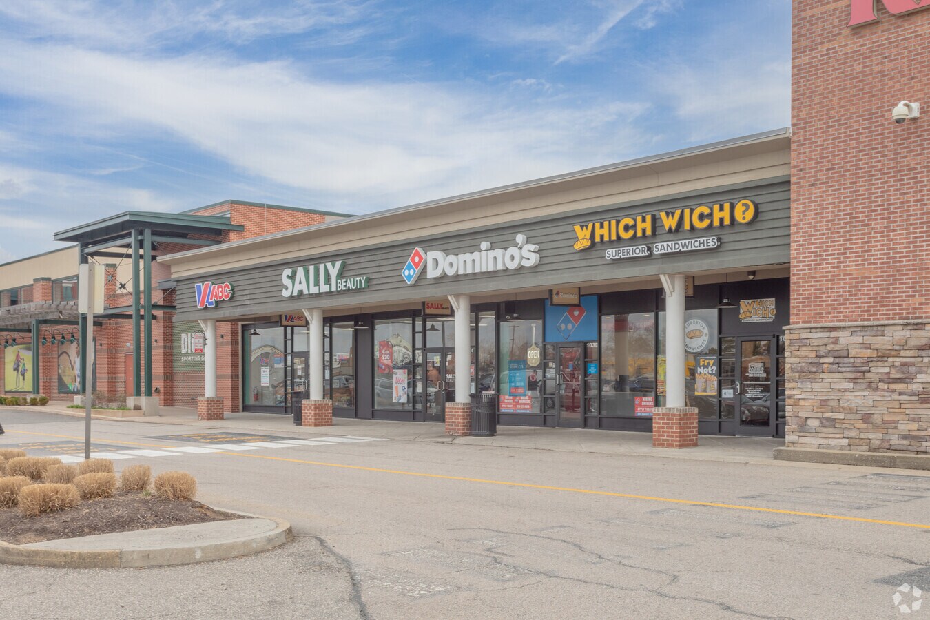 1601 Willow Lawn Dr, Richmond, VA 23230