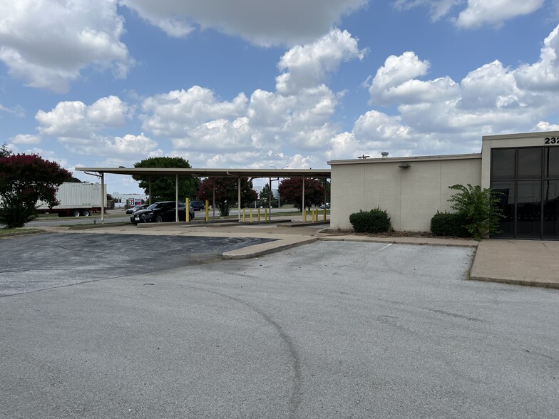 2322 North State Hwy 360, Grand Prairie, TX for sale - Building Photo - Image 2 of 14