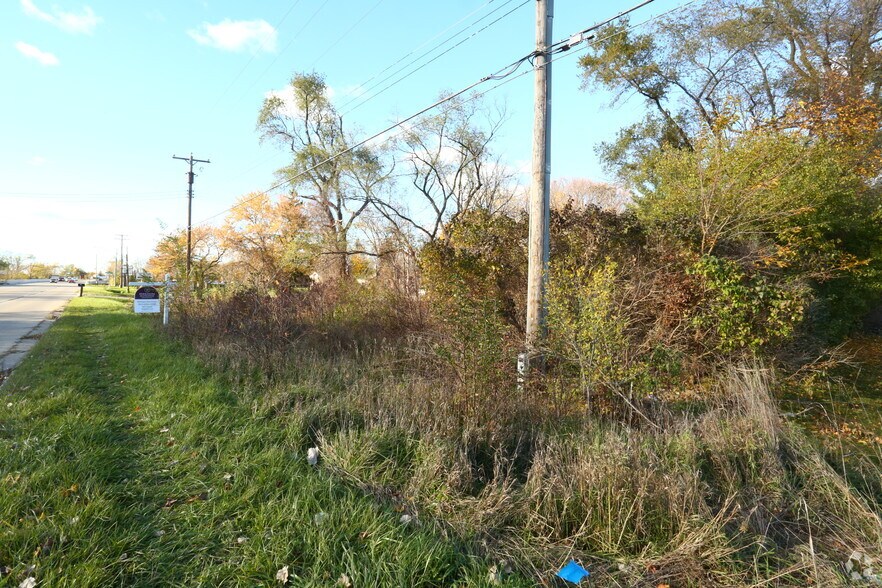 Beecher Rd, Flint, MI for sale - Primary Photo - Image 1 of 1