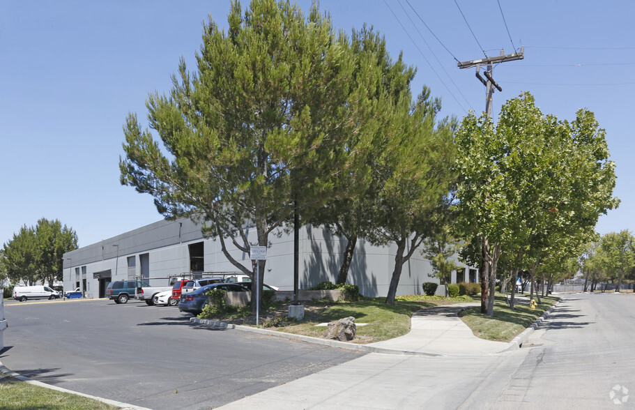 7300 Central Ave, Newark, CA for lease - Building Photo - Image 2 of 7